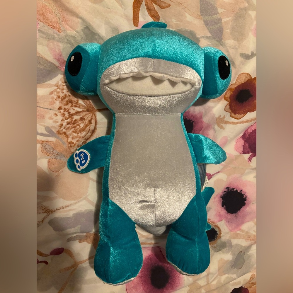 Build-A-Bear Shark Week Hammerhead Shark Limited Edition 2018 30th Anniversary